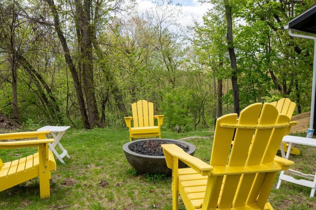 Campfire Cottage Fireplace, Fire Pit & No Chores! Kingston Ngoại thất bức ảnh